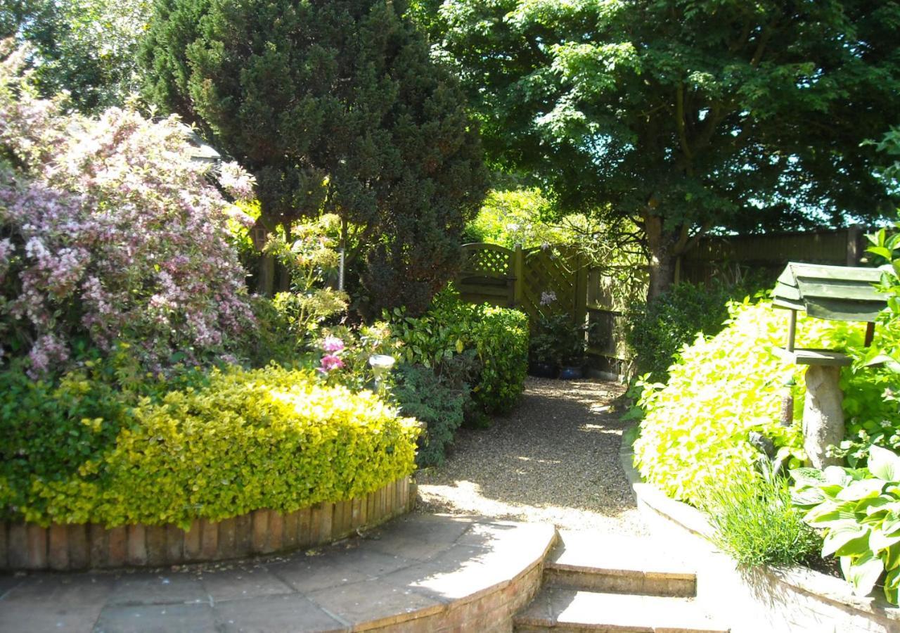 Oakdene Villa Great Plumstead Exterior photo